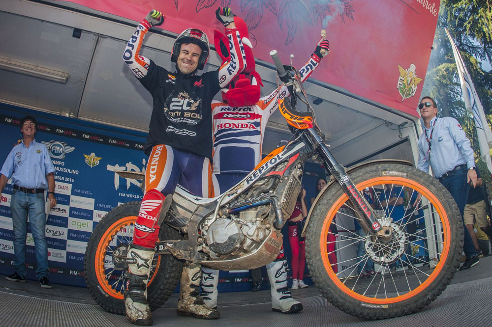 Toni Bou logra 20 titulos de Campeón del Mundo de Trial