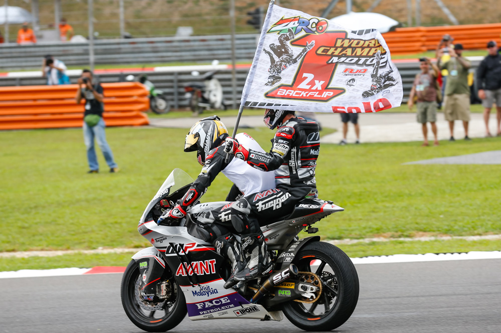celebracion-titulo-moto2-johann-zarco