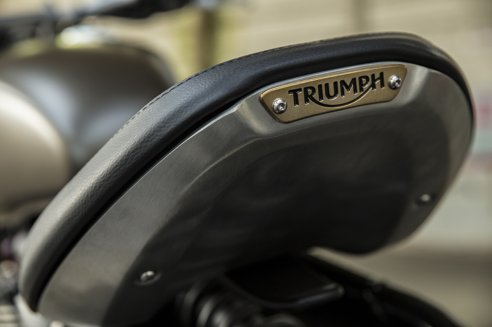Asiento de la Triumph Bonneville Bobber