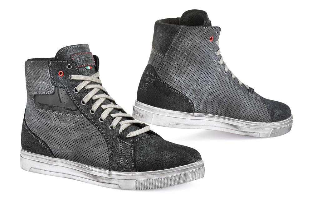 Botas Street Ace negras y antracita de TCX