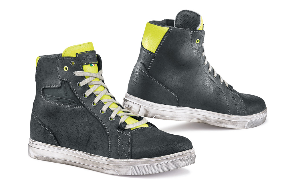 Botas Street Ace negras y amarillas TCX