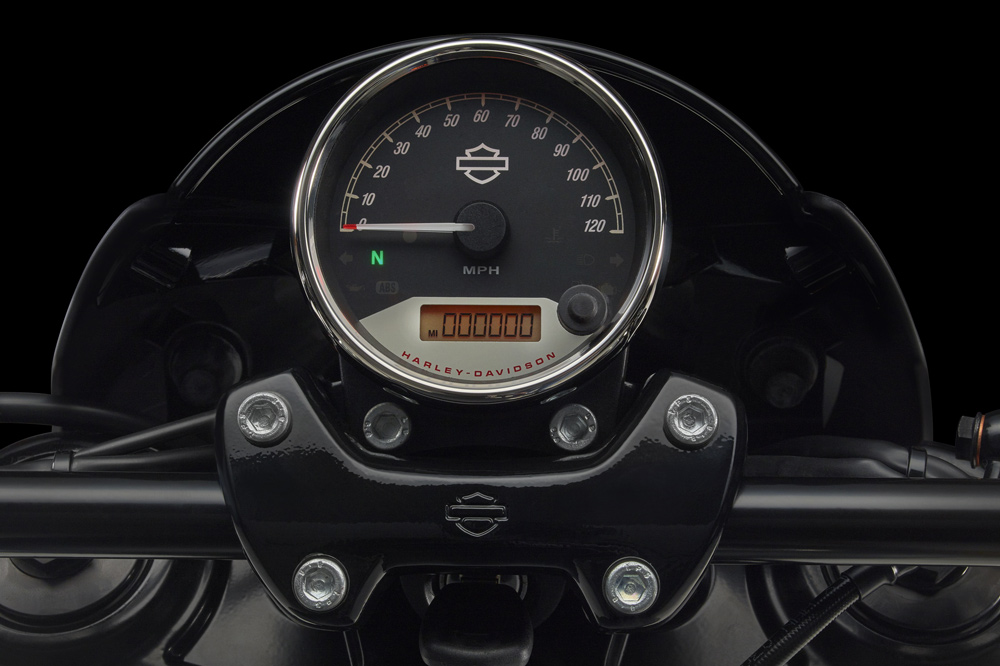 Cuadro de instrumentos de la Harley Davidson Street Rod 2017