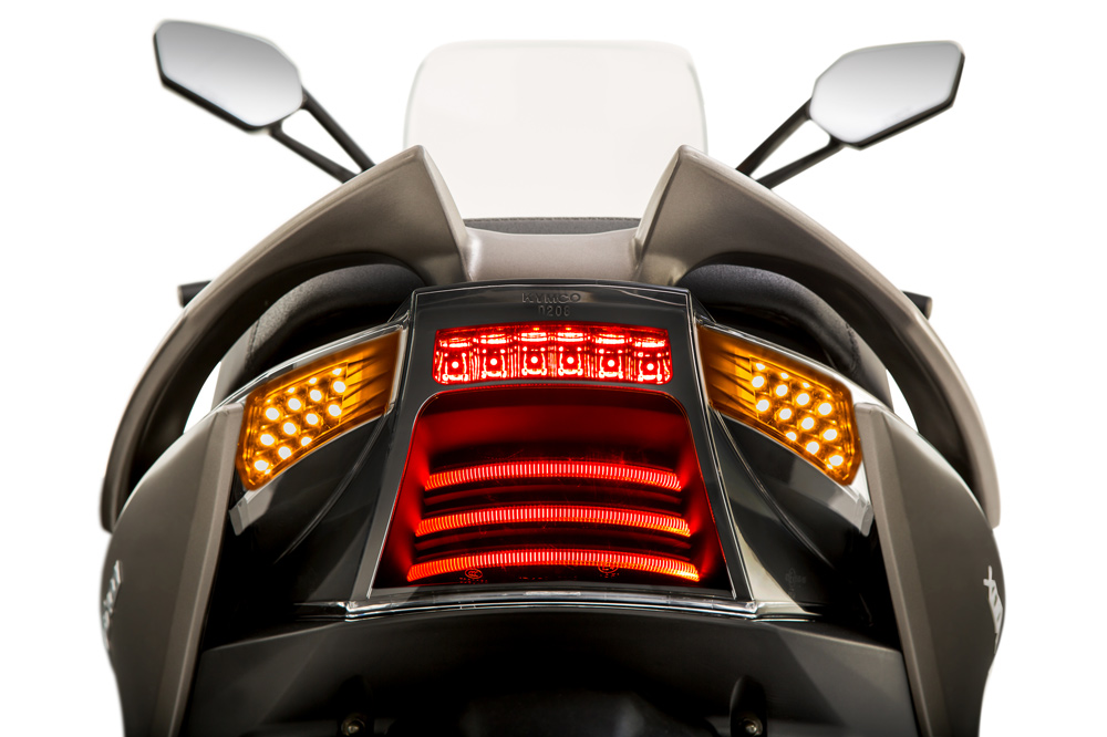 Kymco Xciting 400 luz posterior
