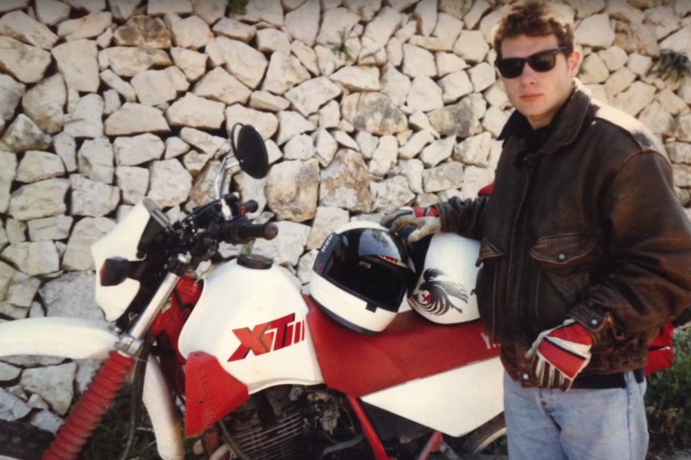 Miquel Silvestre con su Yamaha XT