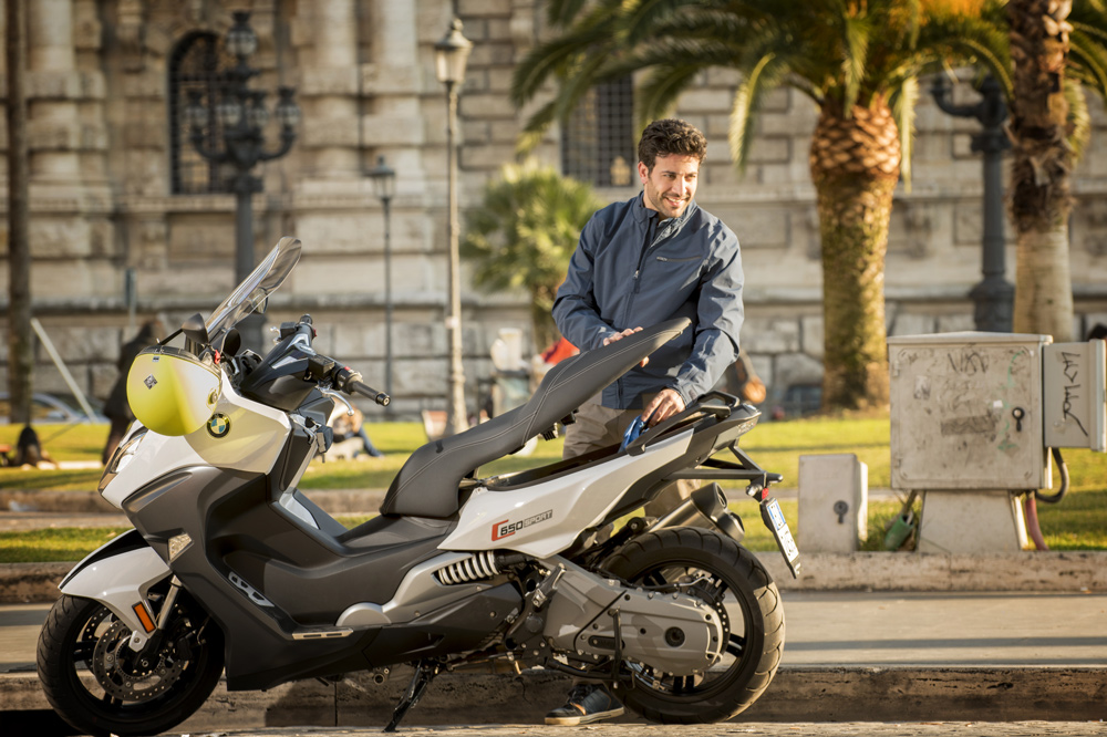 Conducir en moto en verano sin calor