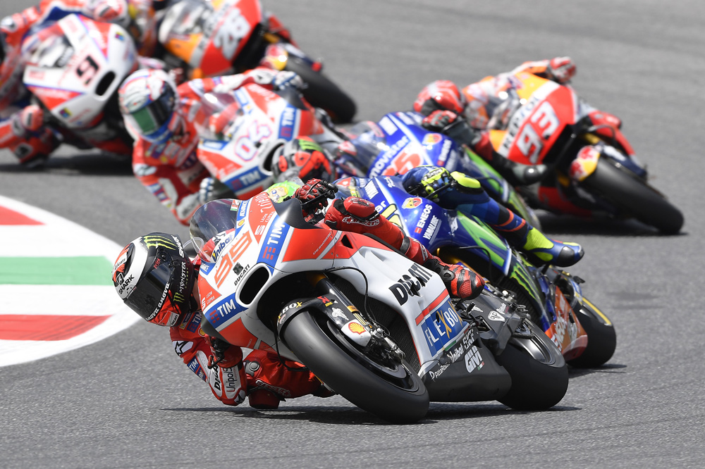 Jorge Lorenzo lideró las primeras vueltas del GP de Italia