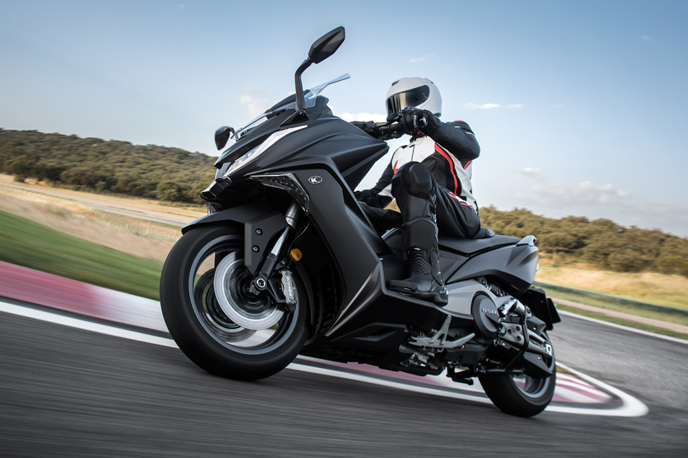 KYMCO AK 550