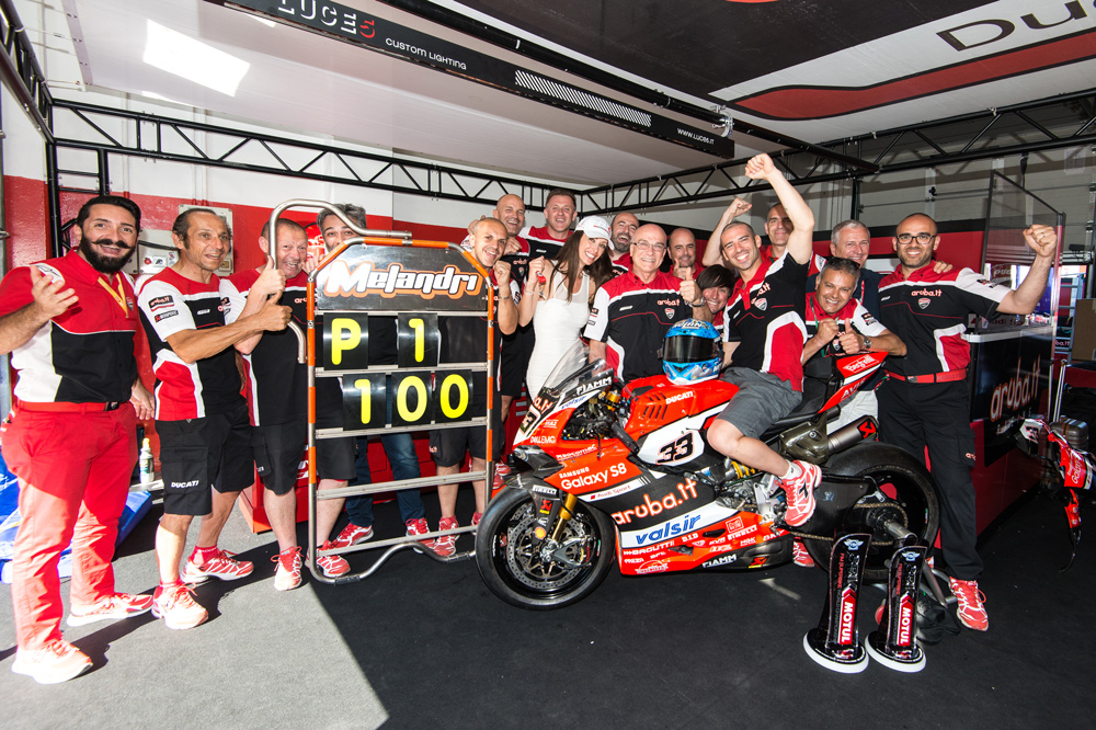 La victoria de Marco Melandri es la número 100 de un piloto italiano en el Mundial SBK