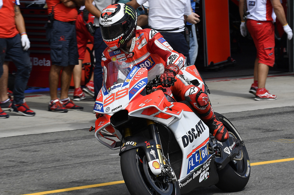 Nuevo carenado en la Ducati de Jorge Lorenzo