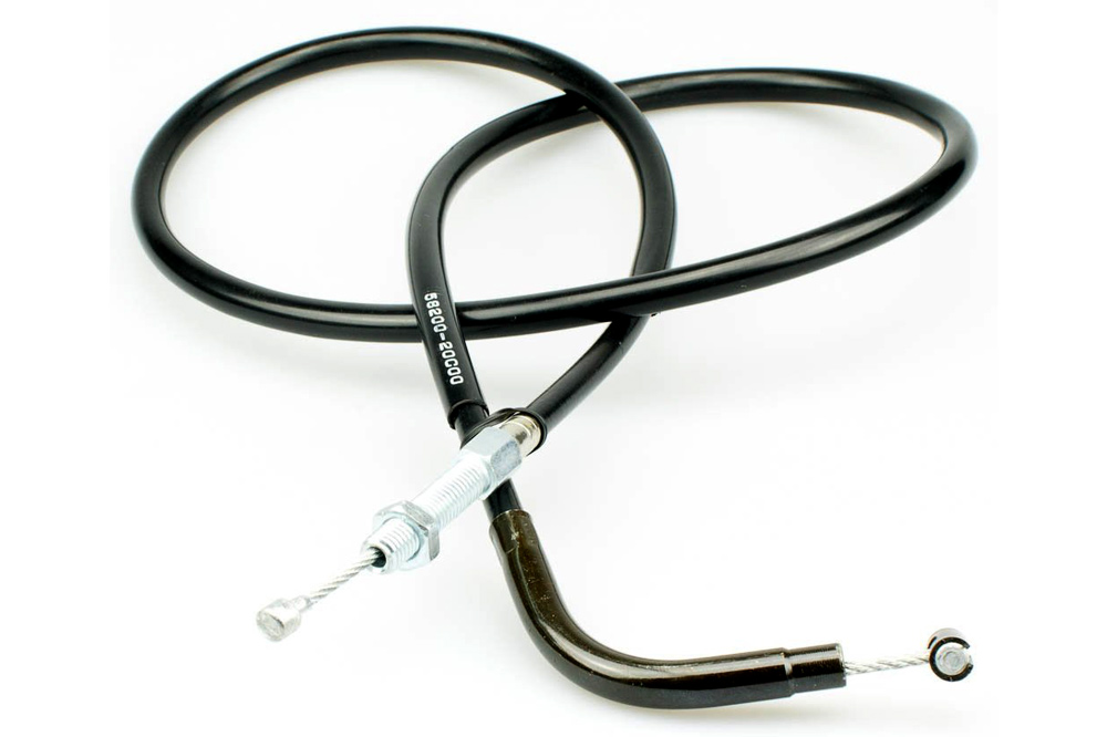 El cable de embrague de la moto