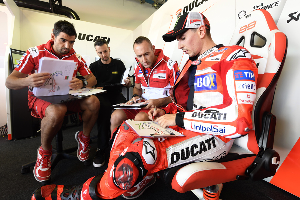 Jorge Lorenzo antes de Motorland Aragon