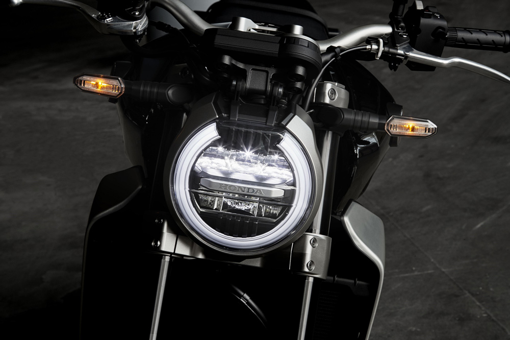 Honda CB 1000 R 2018, faro delantero