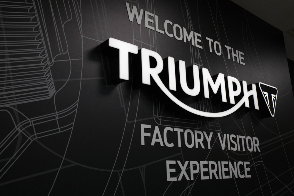 Visita a la fábrica Triumph en el Reino Unido