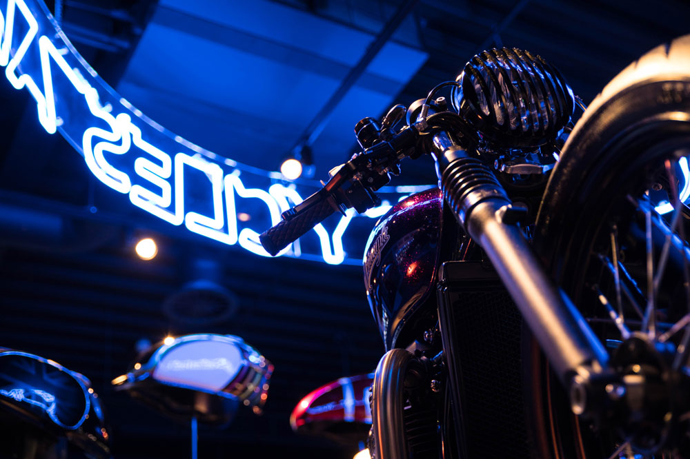 Visita a la Fábrica Triumph en Reino Unido