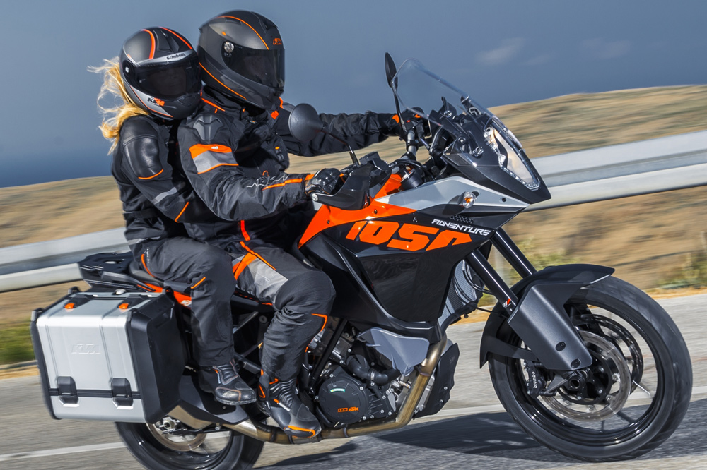Un equipamiento adecuado para la moto es una de las bases de nuestra seguridad