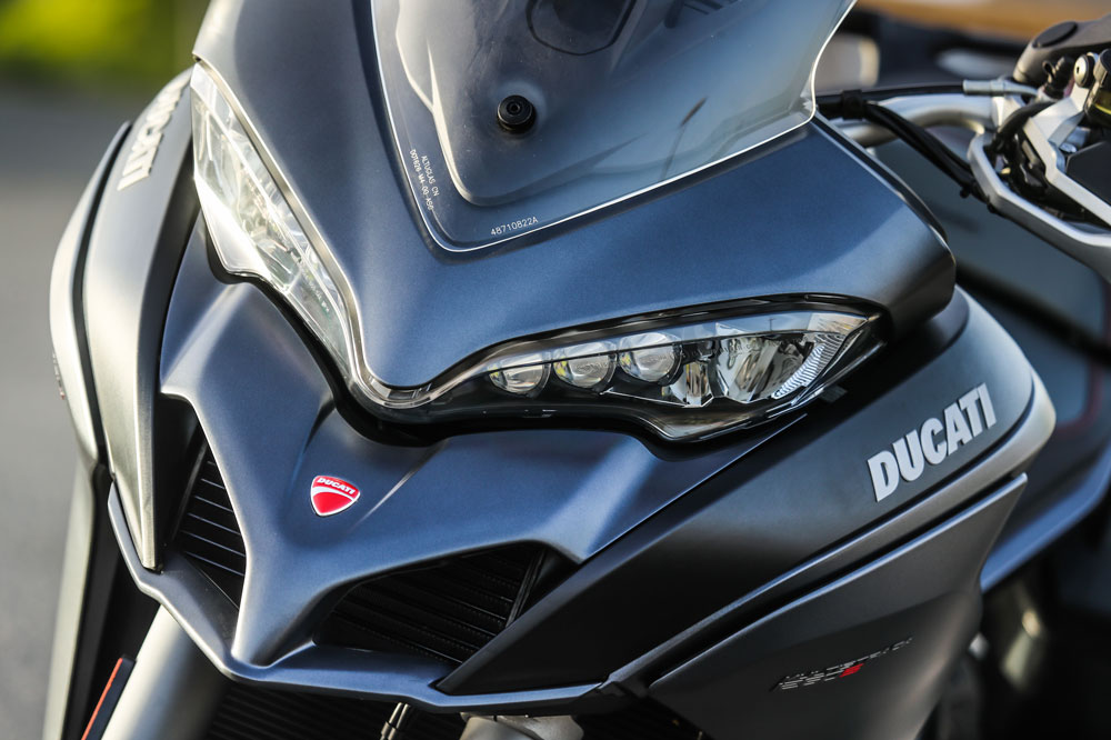 Faros adaptativos en la Ducati Multistrada 1260 S