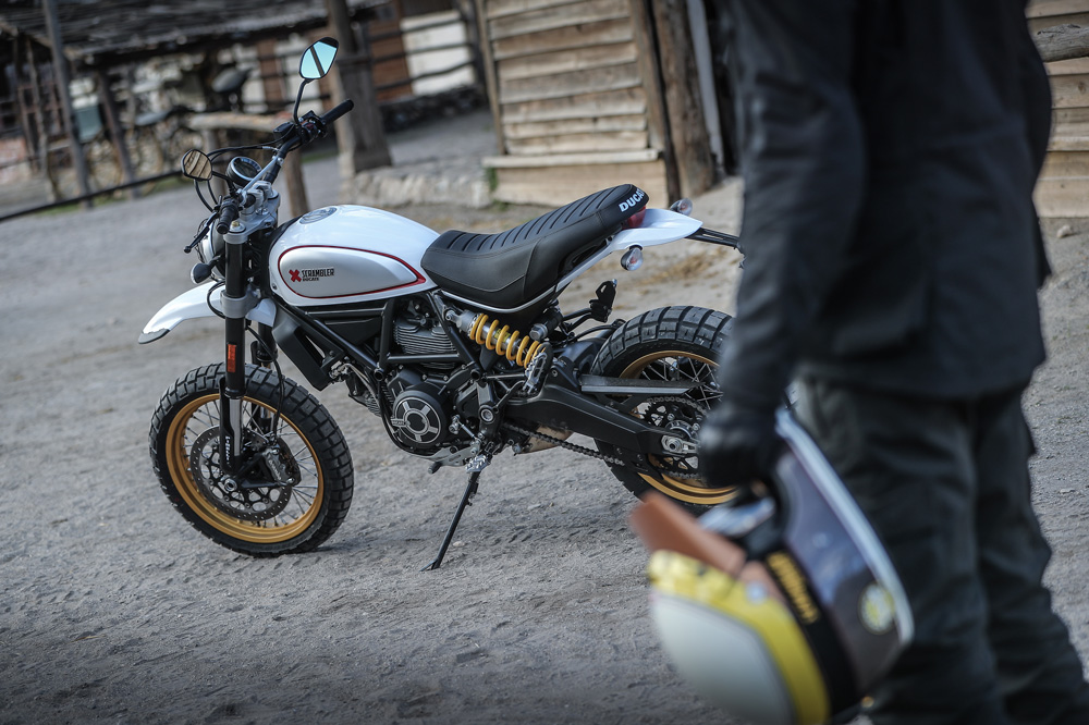 Ducati Scrambler 800 Dessert Sled