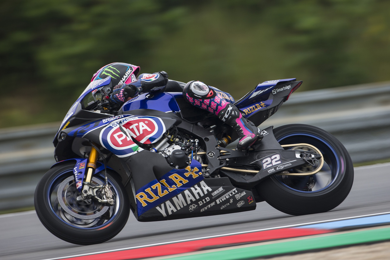 Alex Lowes logró su primera victoria en el Mundial SBK con Yamaha