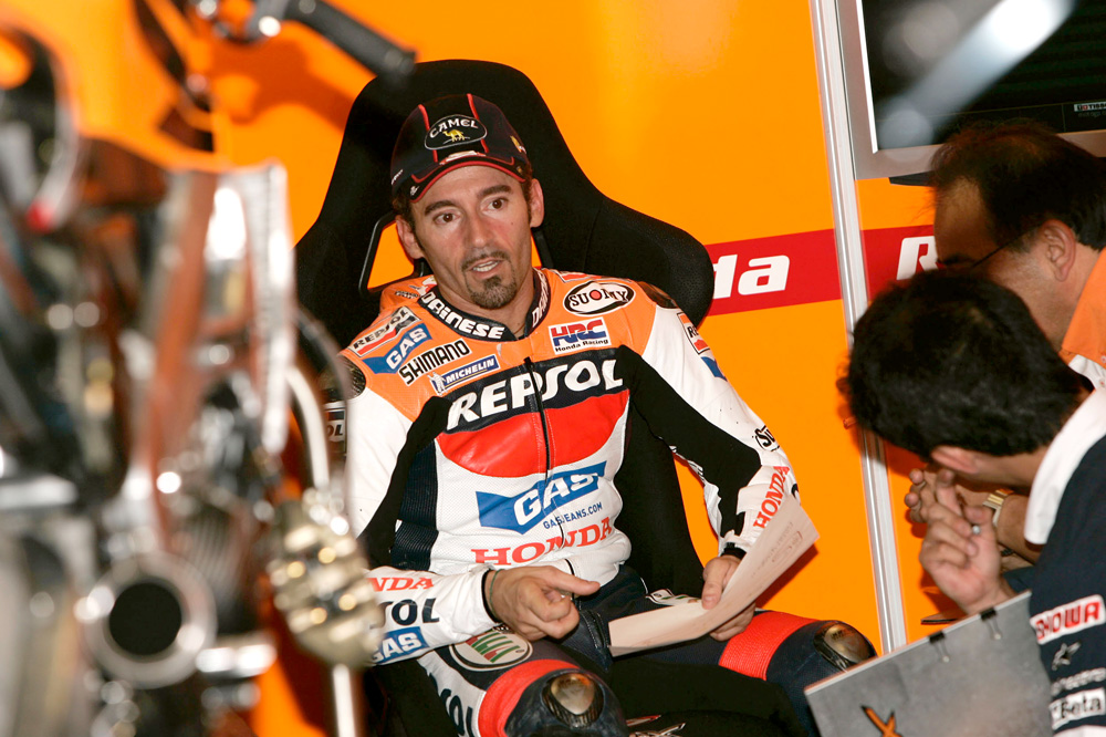 Max Biaggi durante su etapa en el equipo Repsol Honda