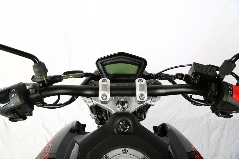 Cuadro de instrumentos de la Hanway Furious 125S