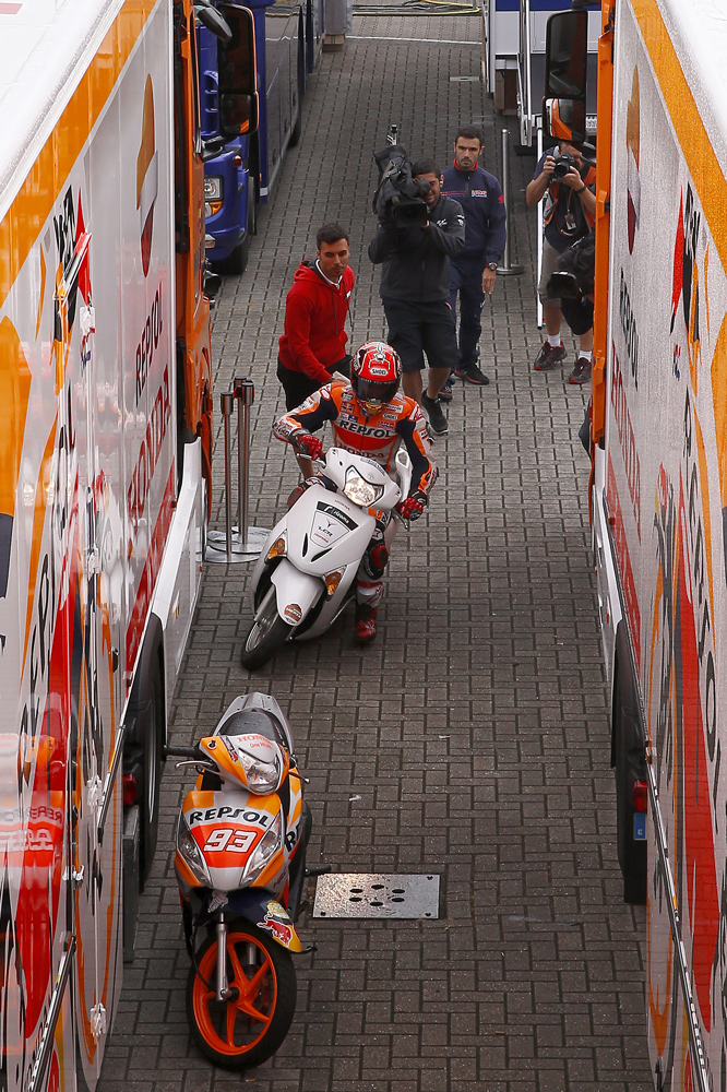 Marc Marquez una Q2 en scooter