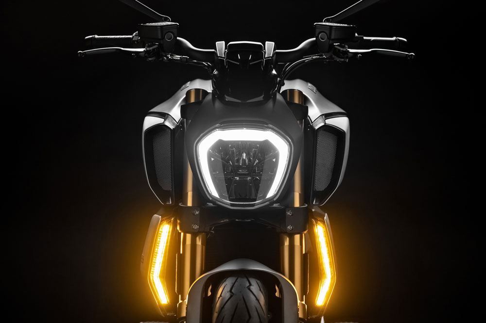 Iluminación de la Ducati Diavel 1290