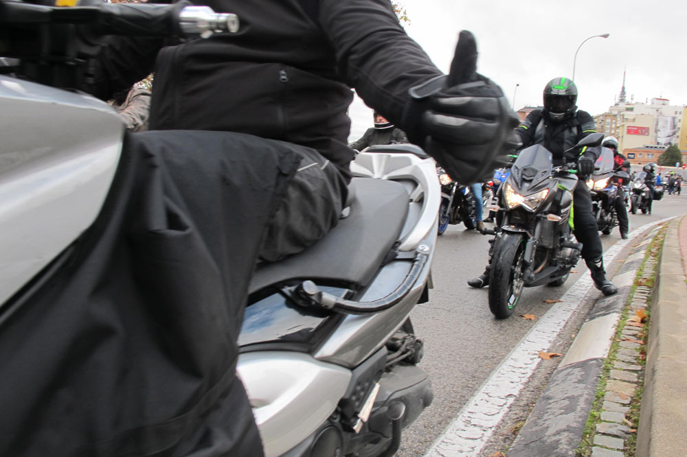Manifestación Madrid en Moto Sí
