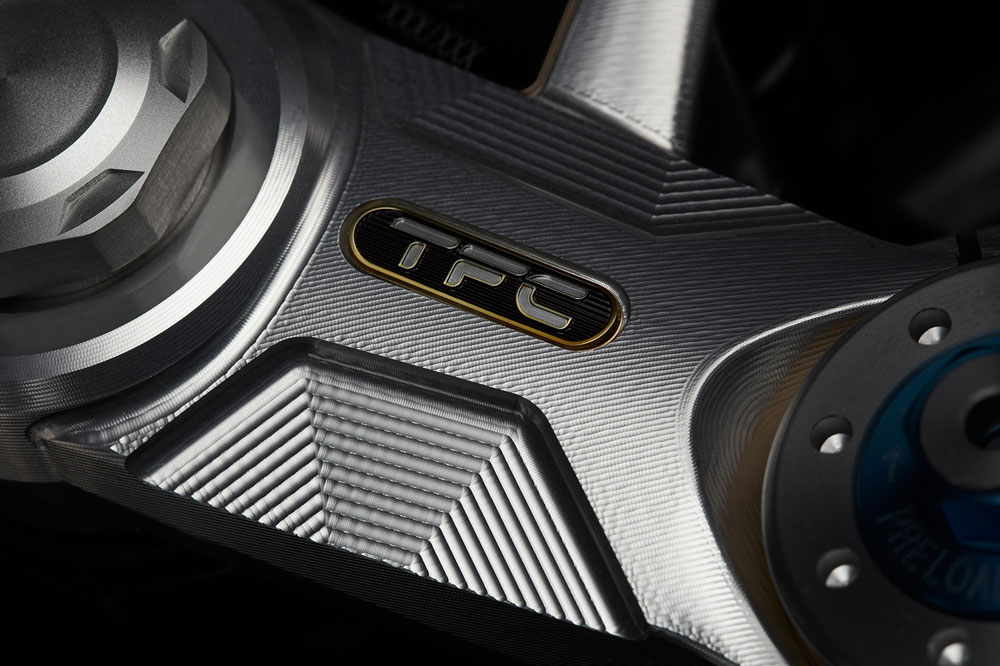 Detalle de la tija de la Triumph Thuxton TFC