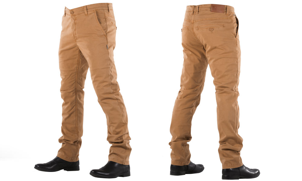 Pantalón chino de Overlap en camel