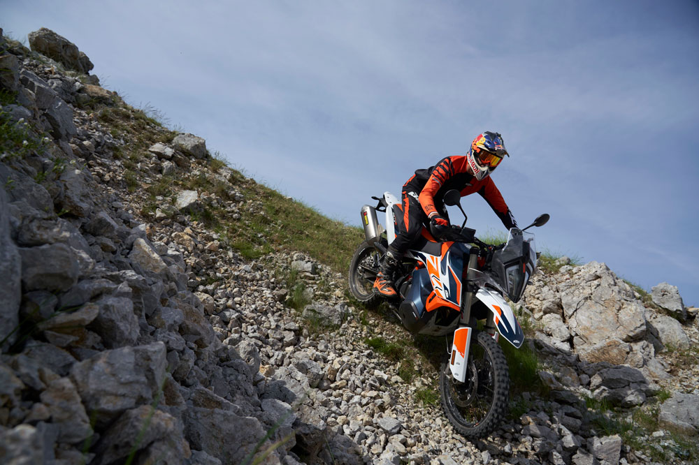 La KTM 790 Adventure Rally está pensada para los viajeros más exigentes que quieran una moto trail ágil y deportiva