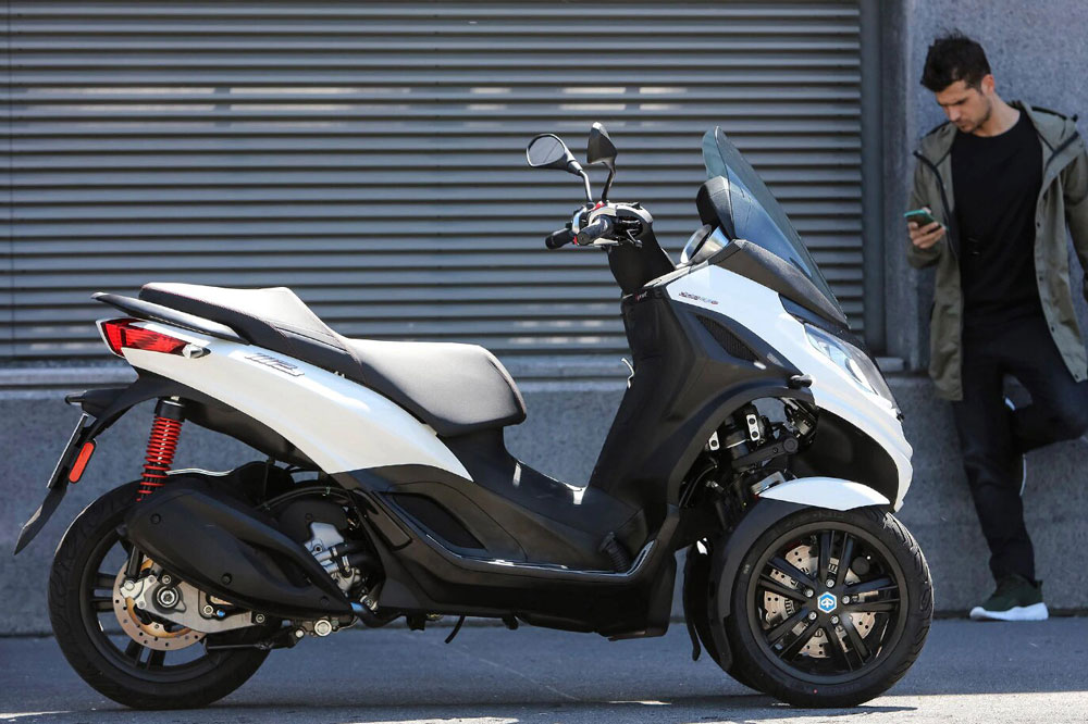 Los Piaggio MP3 300 y 500 HPE, de oferta