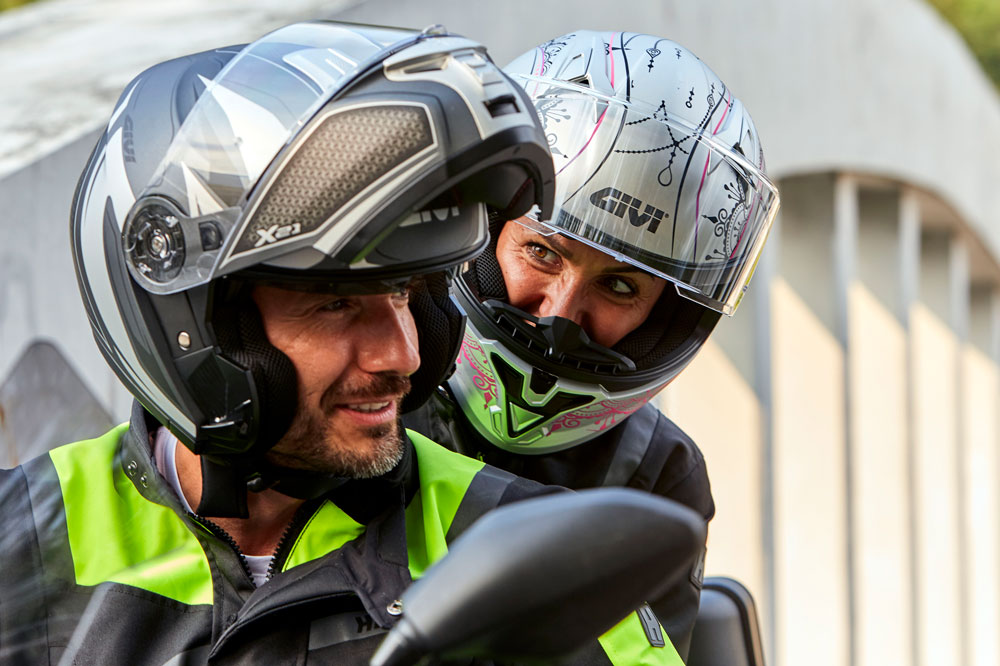 Casco abatible 50.6 Stoccarda de GIVI