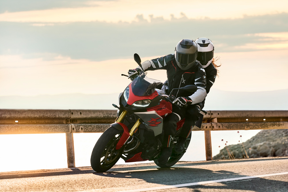 BMW F 900 XR