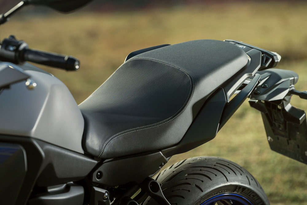 El asiento de la Yamaha Tracer 700 está realizado en una única pieza