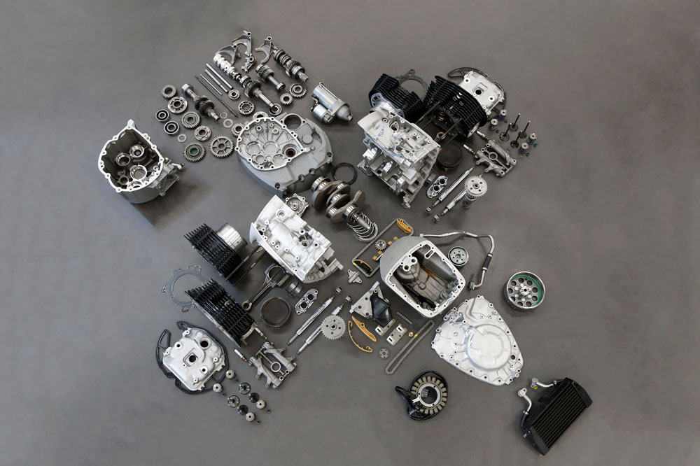 El motor boxer de la BMW R18 conserva algunos anacronismos que serán la delicia de sus propietarios