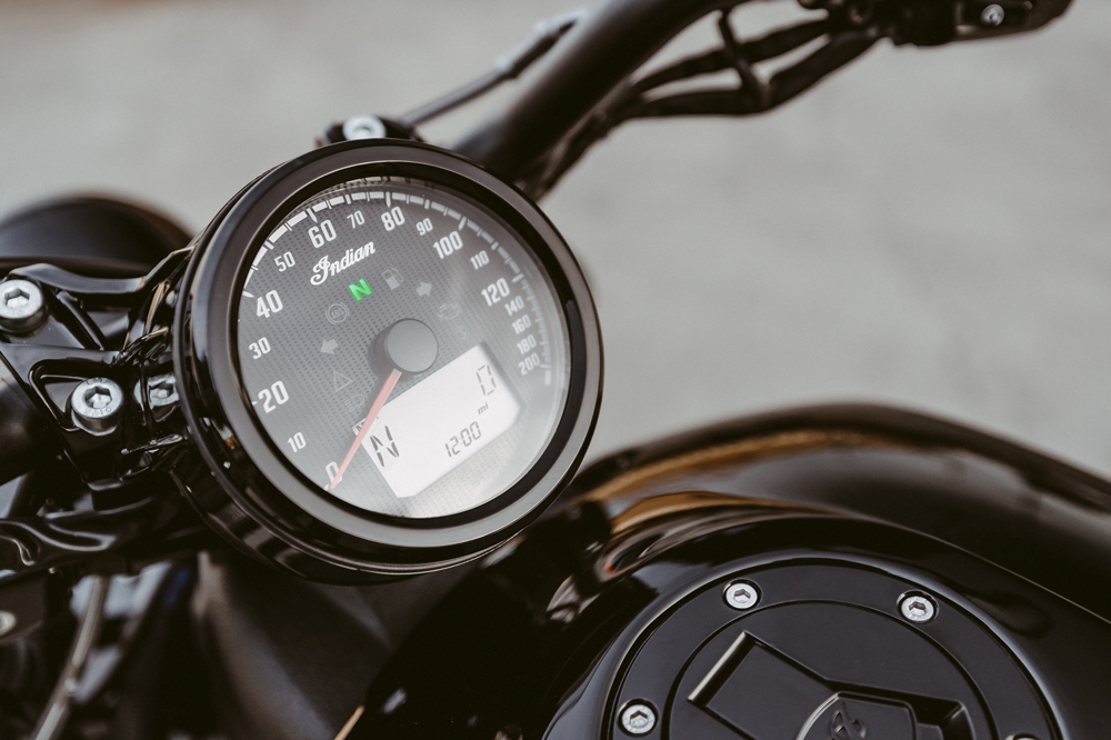 Cuadro de instrumentos de la Indian Scout Bobber Sixty