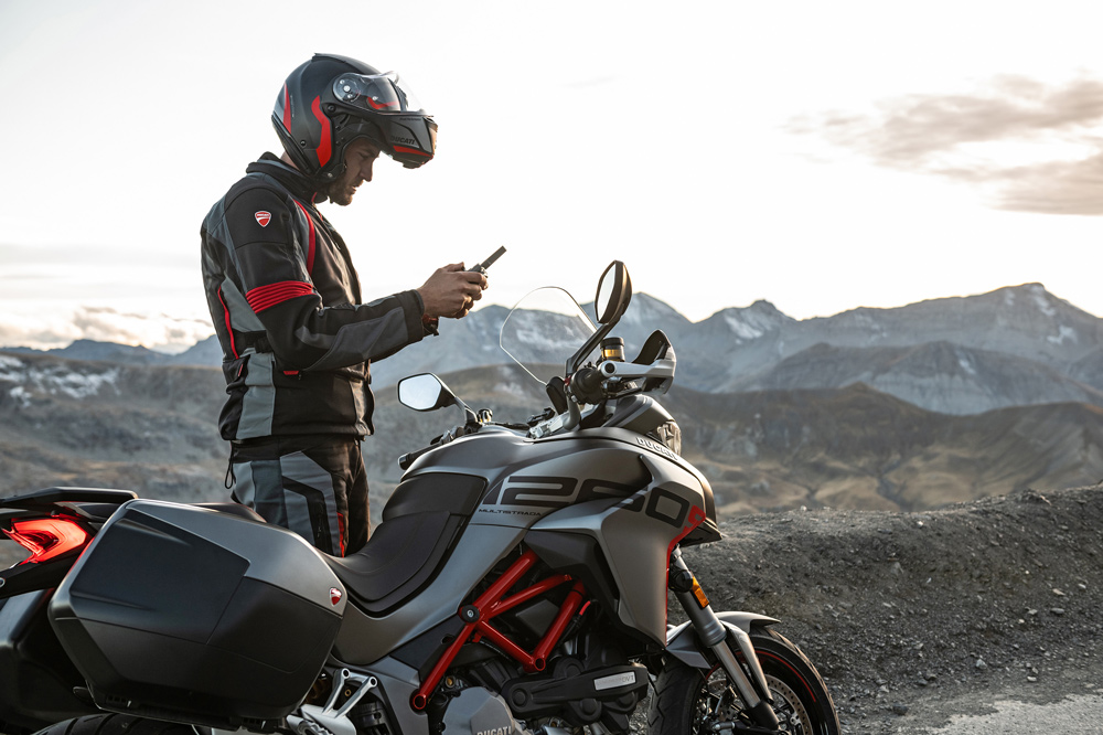 Qué debo hacer si tengo un problema con mi moto en el extranjero