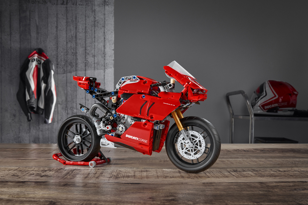 Ducati Panigale V4 R LEGO Technic