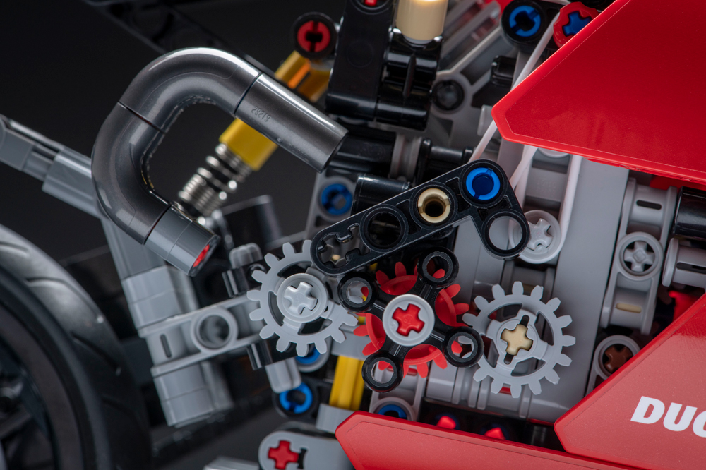 Ducati Panigale V4 R LEGO Technic