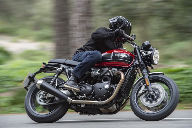 TRIUMPH promo confinamiento