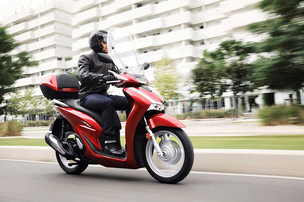 Anesdor pide al Ayuntamiento de Barcelona que fomente el uso de la moto