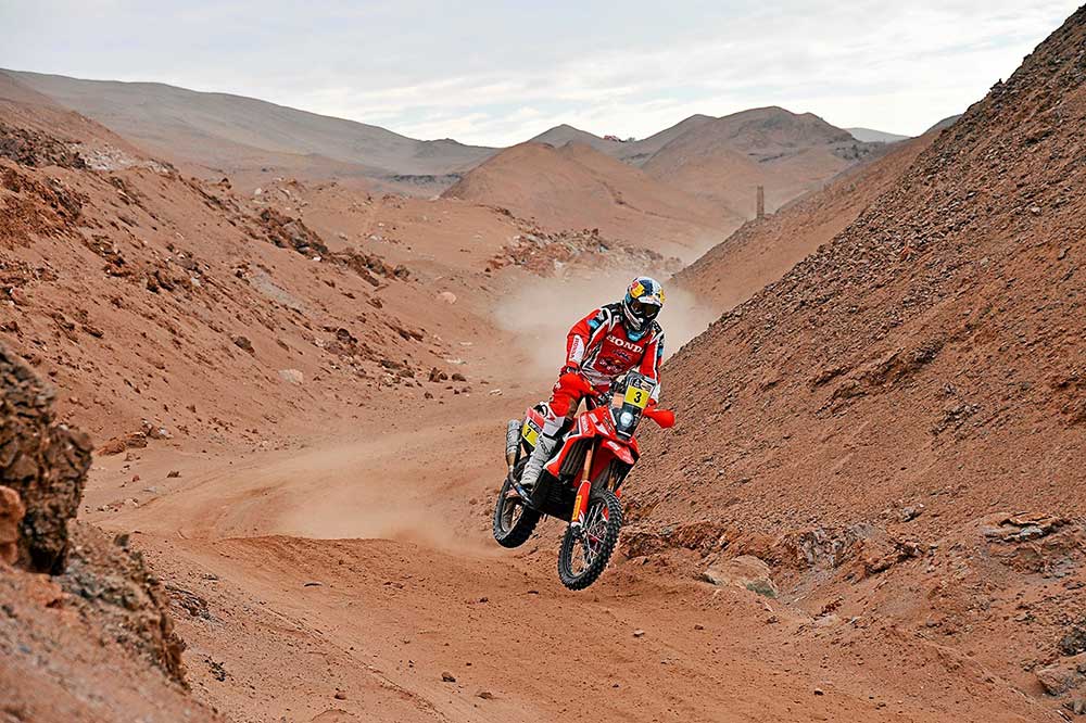 Muchas de las cosas que Honda ha ensayado en las motos del Dakar la encontramos ahora en las motos de calle como la Africa Twin