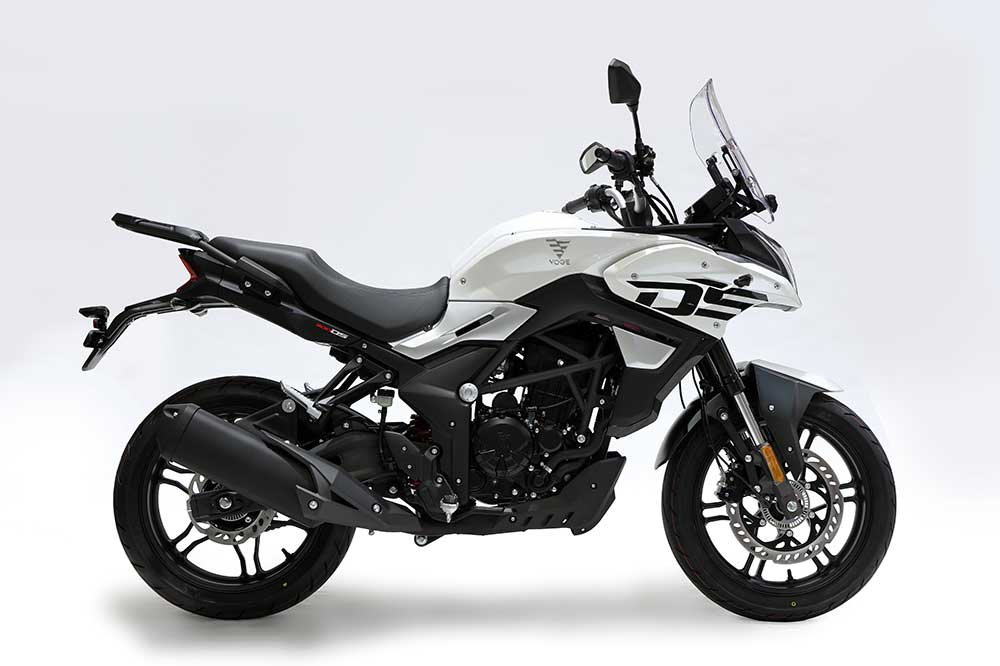 La Voge 300 DS es una moto grande, con buena capacidad rutera y para colocar el equipaje