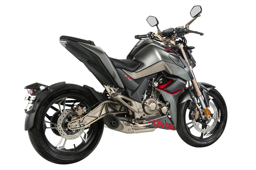 El diseño de la Zontes U 125 está muy cuidado y sigue las líneas de las actuales motos naked deportivas con la parte trasera muy aligerada