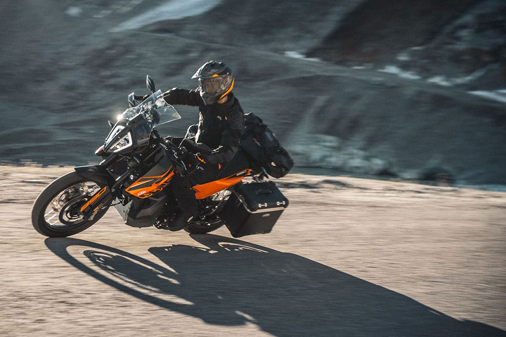 La KTM 890 Adventure ofrece un plus de prestaciones frente a la 790