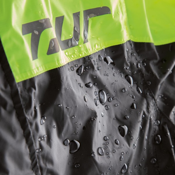 Detalle chaqueta de agua Wp-One de T.ur