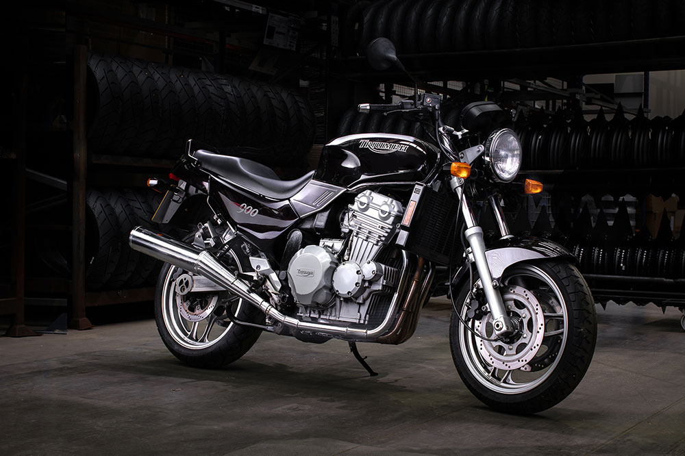La Triumph Trident de los años 90 era una perfecta sport turismo