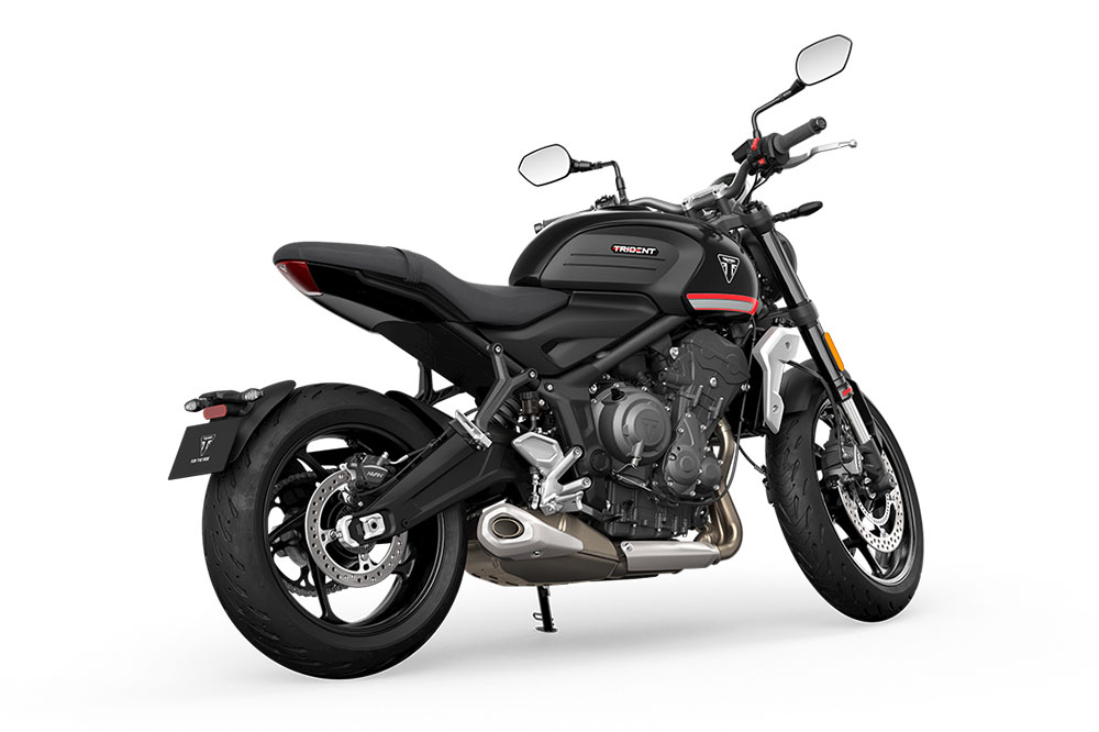 Nos gusta mucho la parte trasera de la moto, minimalista, pero no garantizará que te lleguen algunas salpicaduras a la espalda