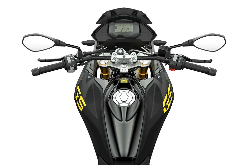 El cuadro de instrumentos de la BMW G 310 GS es una sencilla pantalla digital