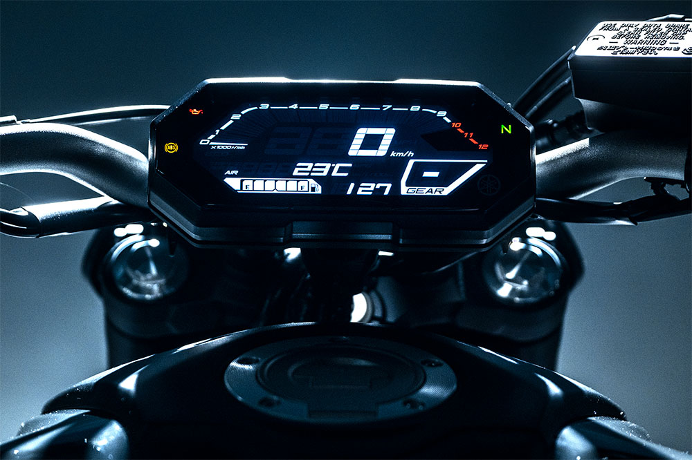 La Yamaha MT 07 comparte cuadro de instrumentos con la Tracer 700